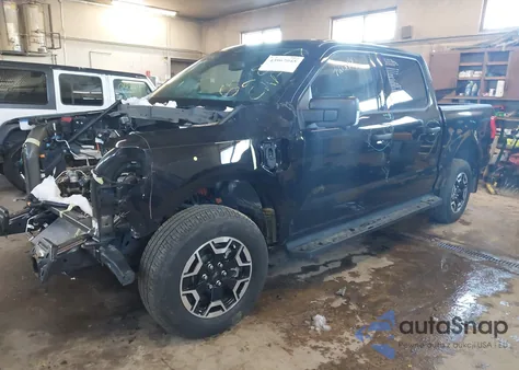 2023 Ford F-150 Lightning Xlt z USA, uszkodzony, nr VIN 1FTVW1EL8PWG43930